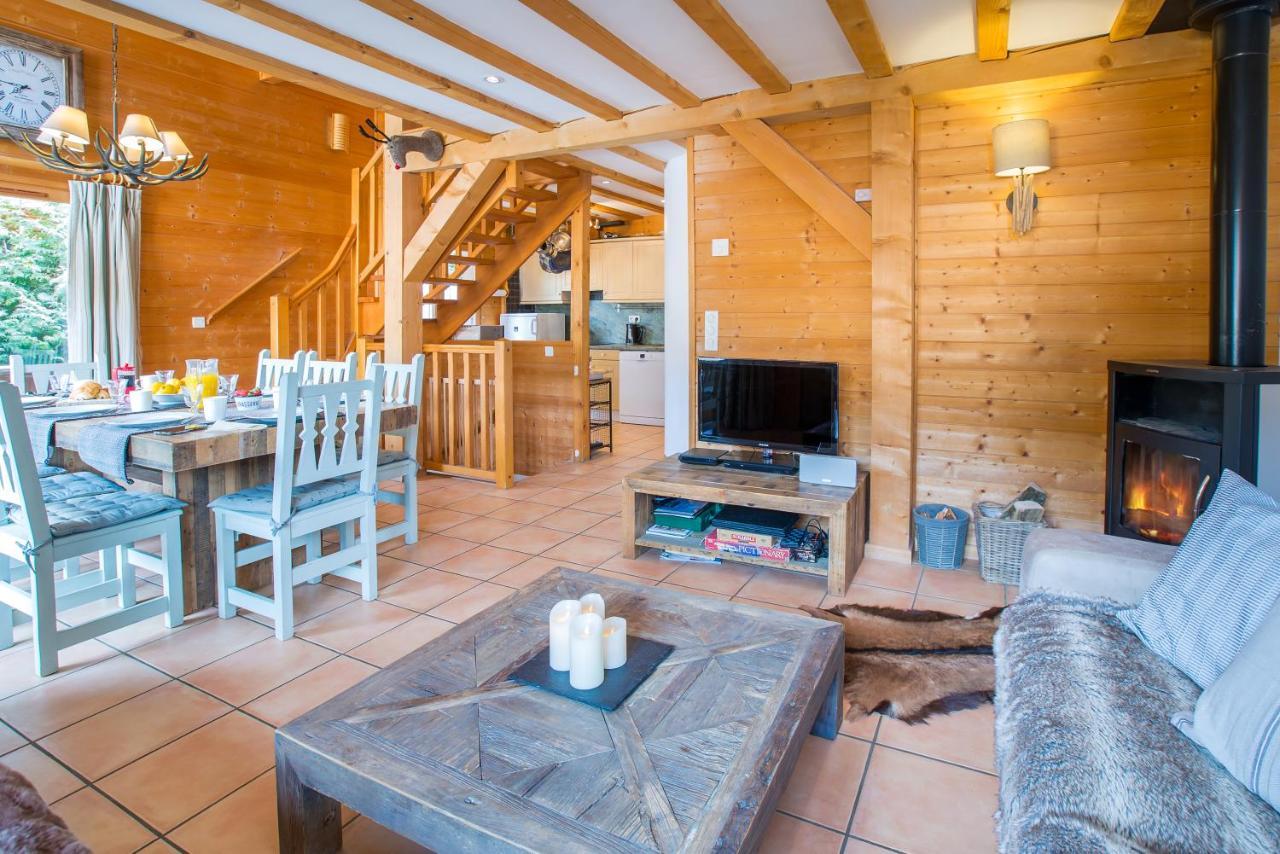 Chalet Muguet Gauche With Hot Tub Sleeps 10 Central Morzine Esterno foto
