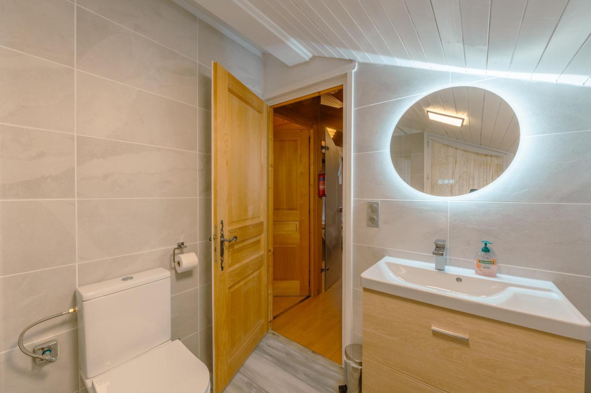 Chalet Muguet Gauche With Hot Tub Sleeps 10 Central Morzine Esterno foto